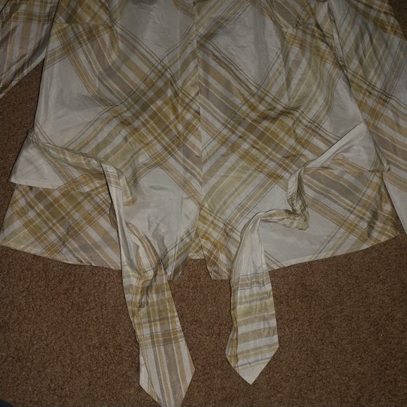 Coldwater Creek: Cream/Gold Silk Blend Tie-Front Button Up Top - Size Large NWOT - Picture 4 of 10